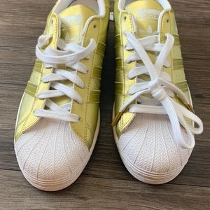 Adidas Superstar Gold Iridescent; size US Men’s 8.5 — like NEW Condition